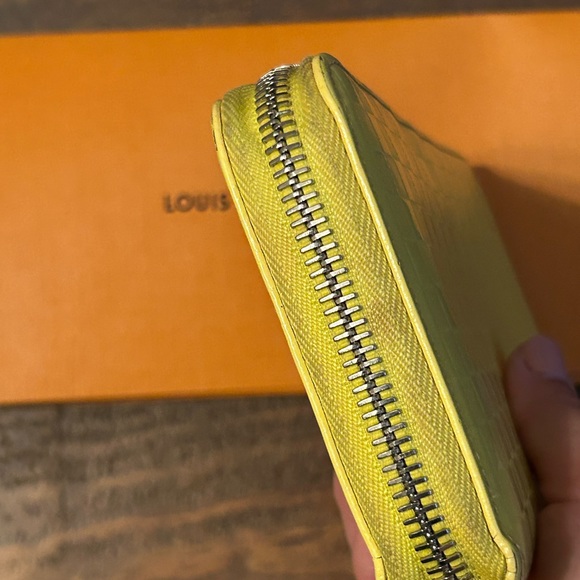 Louis Vuitton Damier Facette Patent Zippy Wallet - Picture 7 of 9